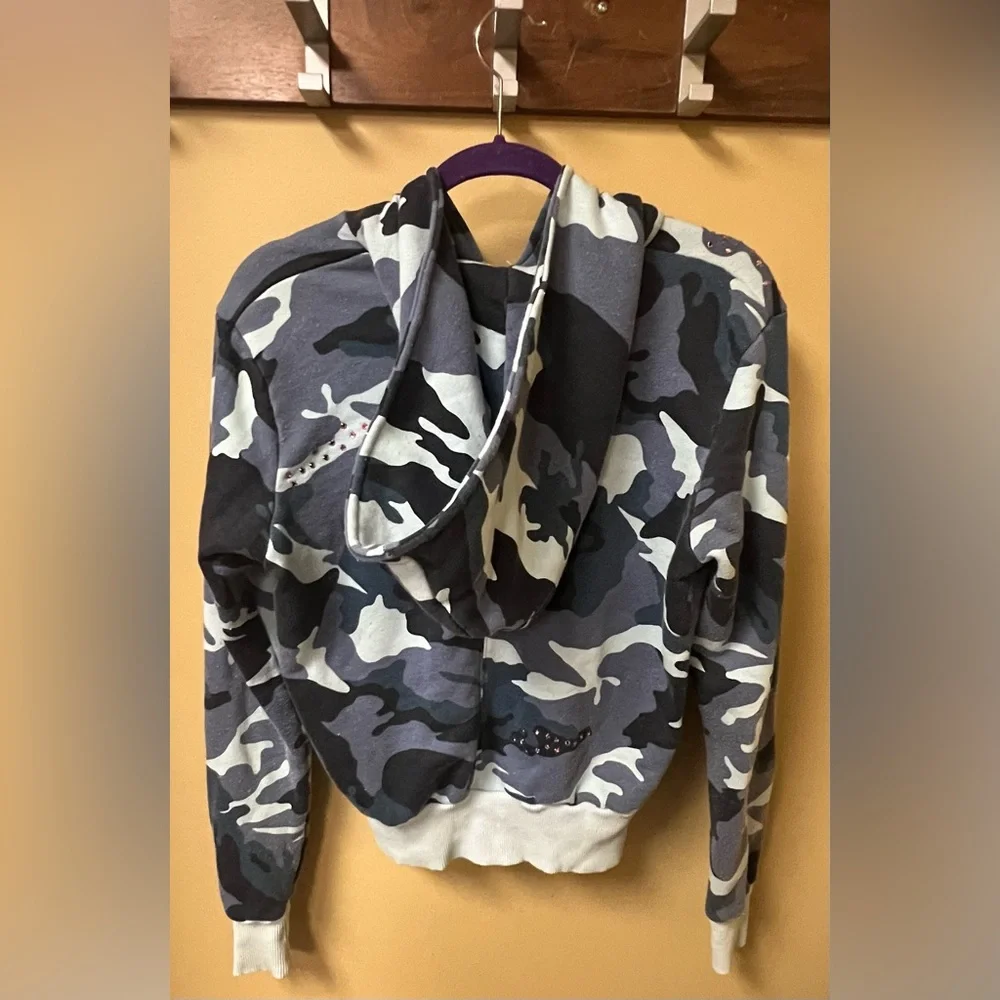 Primp Women’s Blue Camouflage Camo Zip-Up Hoodie with Pink Rhinestones Y2K - Picture 5 of 10